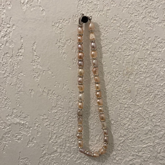 Ncklace - Picture 1 of 3